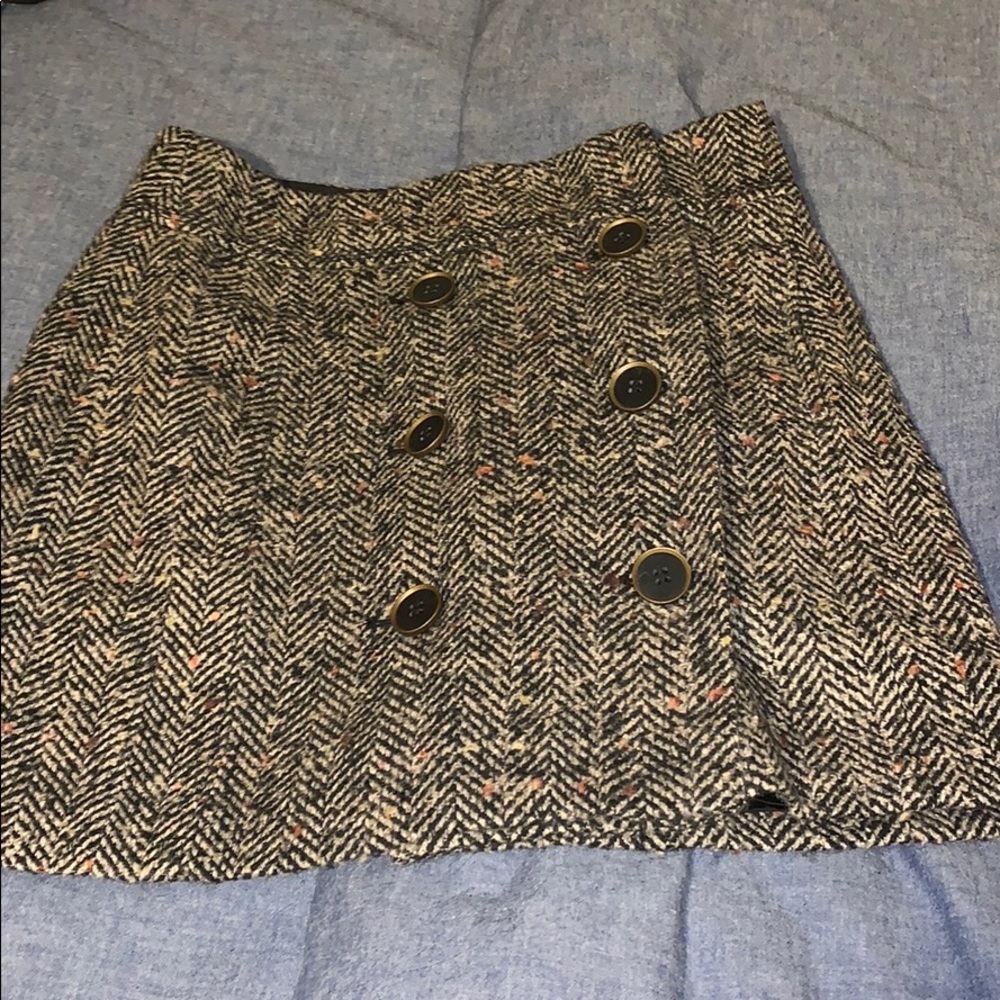 Tweed button skirt ( mini)